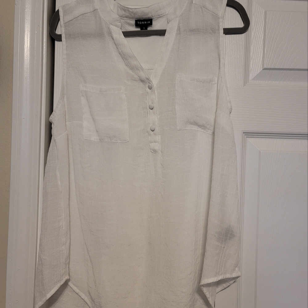 Torrid white sleeveless top, size 1